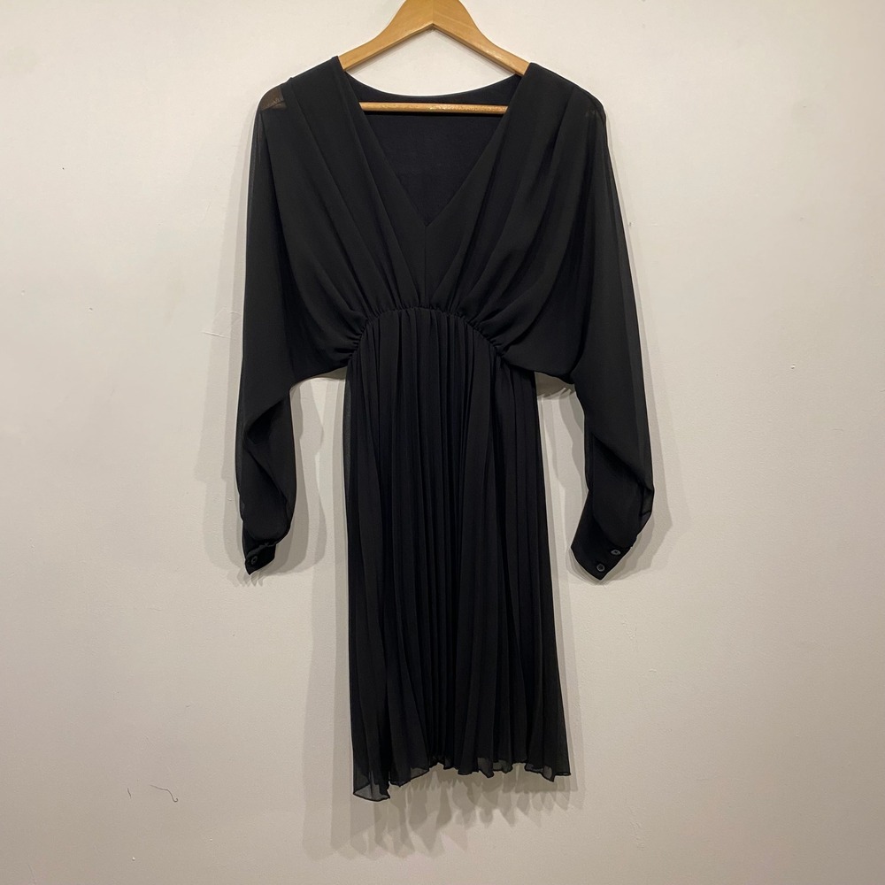 Emporium Italy Black Pleated V-Neck Batwing Sleeve Midi Dress Medium